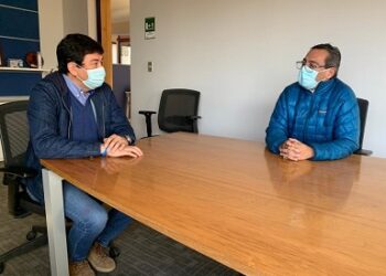 Gremio de la construcción y alcalde (s) de Guaitecas coordinan acciones para ayudar a vecinos de la comuna
