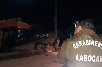 Coyhaique: Carabineros de Labocar indaga daños luego que conductor chocó domicilio y se dio a la fuga