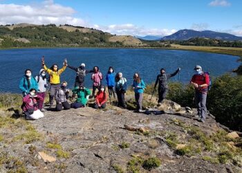 Jóvenes de Coyhaique participan en proyecto de escuela al aire libre del Club de Esquí de Montaña gracias al FOSIS