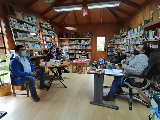 Productiva reunión sostuvieron Alcalde, jefa de área Indap y campesinos de Amengual