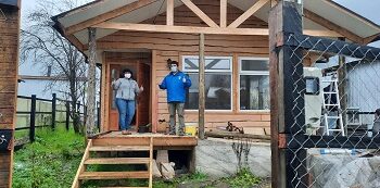 Dirigenta vecinal de Puyuhuapi agradece al Municipio de Cisnes proyecto de construcción de la sede comunitaria