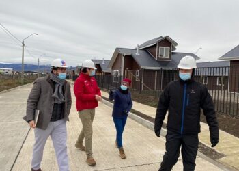 Seremi Constató en Terreno Etapas Finales de la Construcción de 68 Viviendas en Balmaceda