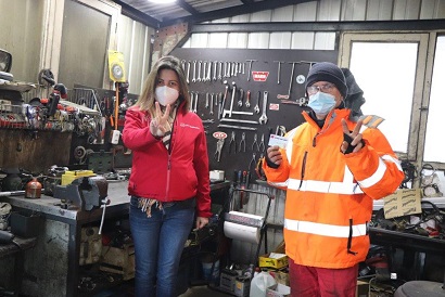 Talleres mecánicos y negocios de barrio forman parte de la vacunación en terreno que realiza la Seremi de Salud