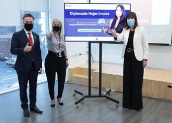 LANZAN 450 CUPOS GRATUITOS PARA DIPLOMADOS EN TECNOLOGÍA E INNOVACIÓN ENFOCADOS EN MUJERES