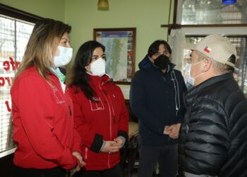 Autoridades visitan locales del rubro gastronómico tras nuevos anuncios del Plan Paso a Paso