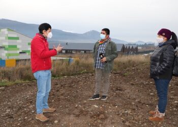 Seremi de Vivienda y Dirigenta Destacan positivo impacto que tendrá el Parque Los Glaciares para familias del sector alto de Coyhaique