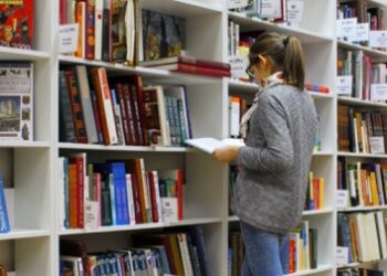 MINEDUC INVITA A ESTABLECIMIENTOS RURALES A PARTICIPAR EN PROYECTO QUE ENTREGA MIL BIBLIOTECAS ESCOLARES