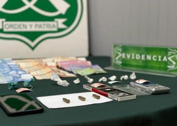 Carabineros del O.S.7 en conjunto con la Fiscalía detuvo en Coyhaique a pareja por microtráfico y porte ilegal de munición tras venta por delivery