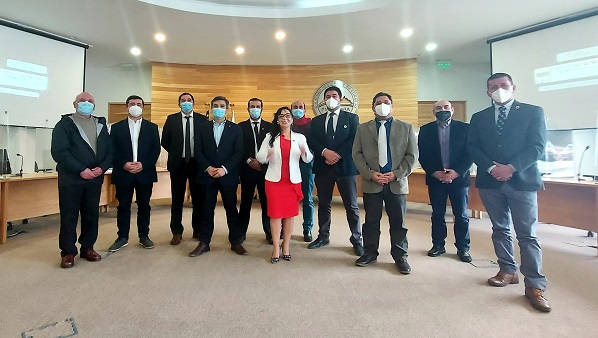 Gobernadora Andrea Macías trabaja con diez alcaldes de Aysén en prioridades comunales