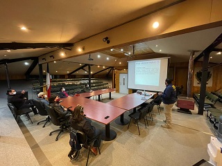 Municipalidad de Aysén y PDI abordan diversos temas medioambientales