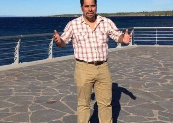 Concejal Figueroa “autoridades deben entregar seguridad y fiscalizar funcionamiento de barcazas”