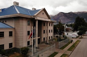 Corte de Coyhaique ordena a eliminar de redes sociales publicaciones difamatorias contra Alcalde de Guaitecas