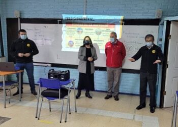 Delegada Presidencial supervisa retorno de las clases presenciales en Aysén