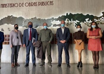 ALCALDE DE CHILE CHICO EXPONE PROYECTOS A SUBSECRETARIA DE DESARROLLO REGIONAL Y OBRAS PÚBLICAS
