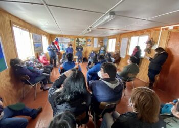 MUNICIPALIDAD DE COYHAIQUE CONMEMORA DÍA DE LOS PUEBLOS ORIGINARIOS Y DEL DIRIGENTE SOCIAL EN TERRENO