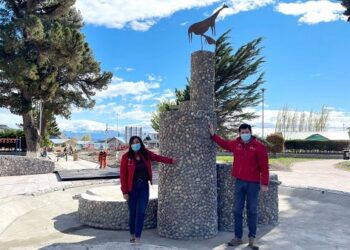 Seremi de Vivienda comprobó avance del 90% en obras de mejoramiento de la plaza de Chile Chico