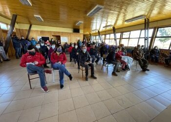 VECINOS DE EL BLANCO RECIBIERON CHARLA SOBRE LAS PRINCIPALES IRREGULARIDADES EN LA ADQUISICIÓN DE UN BIEN RAÍZ