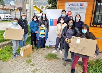 Donan computadores a niños y niñas para apoyarlos en sus estudios y rendimiento escolar