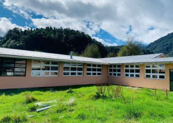 Más de $250 millones se invierten en la conservación del liceo Municipal de Puerto Cisnes