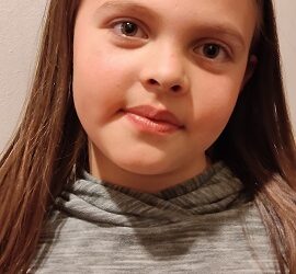 Alumna de Coyhaique clasifica a la final del principal concurso de lectura en voz alta de Chile