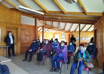 Campesinos de Lago Verde se informan sobre proyectos de riego y aprovechamiento de agua