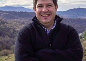 Candidato Briceño insiste en que no tuvo acceso a información privilegiada para obtener licitaciones a través de su OTEC