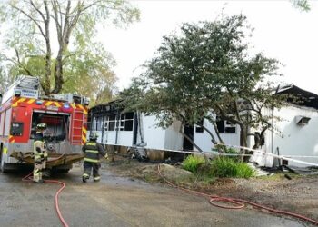 Valdivia: Incendio consumió gran parte de inmueble en Campus Isla Teja UACh