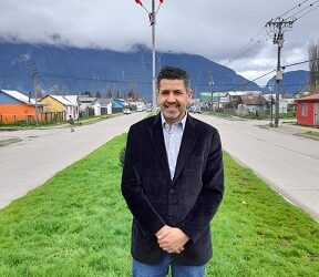 Candidato al Consejo Regional Roberto Carvallo apunta a salud, conectividad y educación