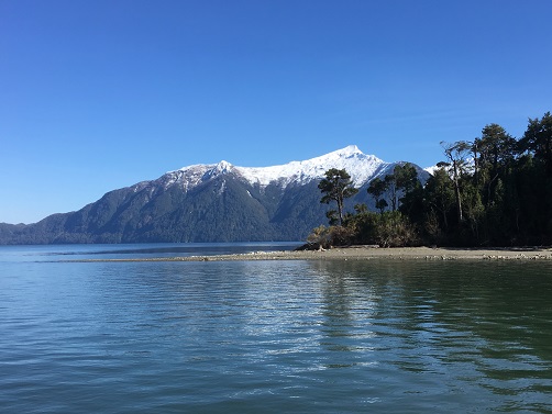 En Puerto Tranquilo realizan taller de turismo sustentable en contexto de cambio climático