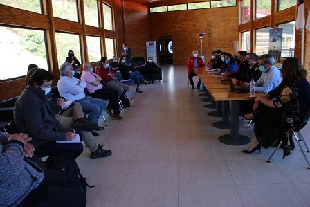 Gobernadora Regional y gremios de pesca artesanal proponen indicaciones a la modificación de la Ley de Pesca y acuicultura en el ámbito de los recursos bentónicos