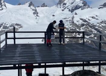 MOP PONE EN FUNCIONAMIENTO PLATAFORMA DE MONITOREO EN EL GLACIAR CALLUQUEO