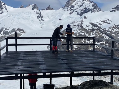 MOP PONE EN FUNCIONAMIENTO PLATAFORMA DE MONITOREO EN EL GLACIAR CALLUQUEO