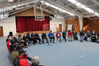 Alcalde y Subpesca se reúnen con dirigentes en Cisnes. Fiscalización uno de los principales temas