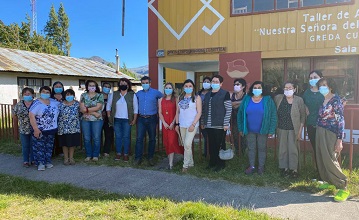 Autoridades dialogan con participantes de proyecto ganador del Fondo Equidad de Género 2021 de SernamEG