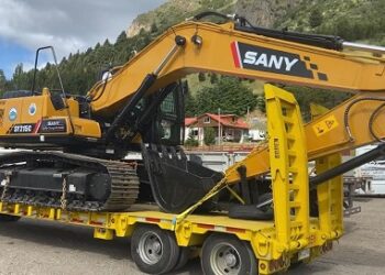 Chile Chico y Río Ibáñez contarán con maquinaria pesada para mejorar caminos interiores y retiro de nieve para el invierno