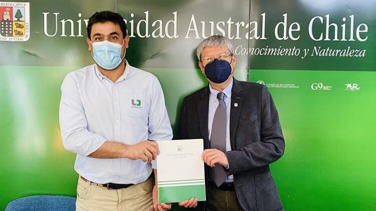 Campus Patagonia UACh y Constructora LD firman protocolo de colaboración