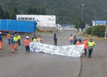 Estibadores de Puerto Aysén se movilizan por mejoras salariales