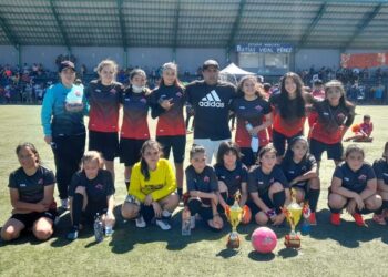 Estrellas de la Patagonia campeón de la Copa Champions de Villarrica