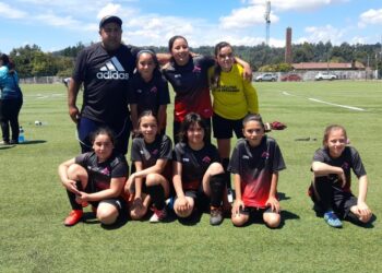 Equipo femenino de fútbol Estrellas de la Patagonia va por el título en Villarrica