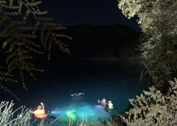 Carabineros del GOPE rescató cuerpo tras caída de vehículo al lago Alto