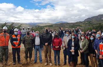 Colocan la primera piedra del camino Lago Verde-La Tapera en la Región de Aysén