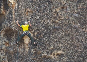 Quedan pocos días para postular a becas de gestión de estándares de seguridad de empresas de turismo aventura