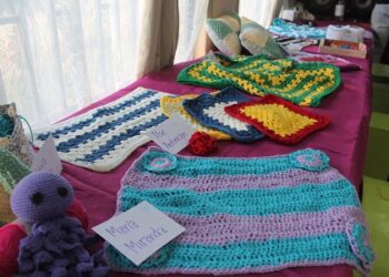 Vecinas del barrio Quebrada de la Cruz culminan con éxito Taller de Tejido a Crochet del Programa Quiero Mi Barrio