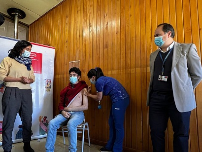 Educación y Salud lanzan campaña de vacunación contra influenza y covid 19 en escuela diferencial España