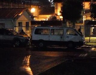 Hombre intenta quemarse a lo bonzo para protestar para traslado de su hijo privado de libertad