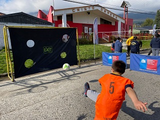 En día mundial de la actividad física estudiantes de la escuela Víctor Domingo Silva se tomaron la calle