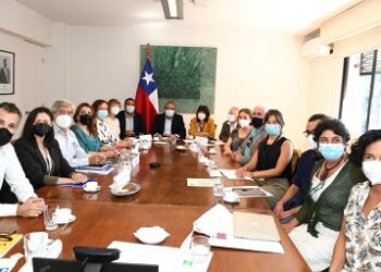 Mineduc presenta “Estrategia de Bienestar y Convivencia” para el sistema escolar