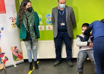 Salud se despliega en establecimientos educacionales para campaña de inmunización anti influenza y COVID 19