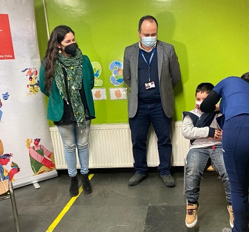 Salud se despliega en establecimientos educacionales para campaña de inmunización anti influenza y COVID 19