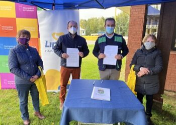MUNICIPIO DE COYHAIQUE FIRMA CONVENIO PARA DESCUENTOS DE GAS A LA COMUNIDAD